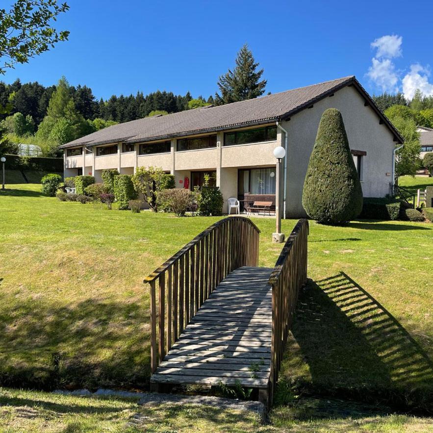Hotel Val Du Rio Le Chambon-sur-Lignon Exterior foto